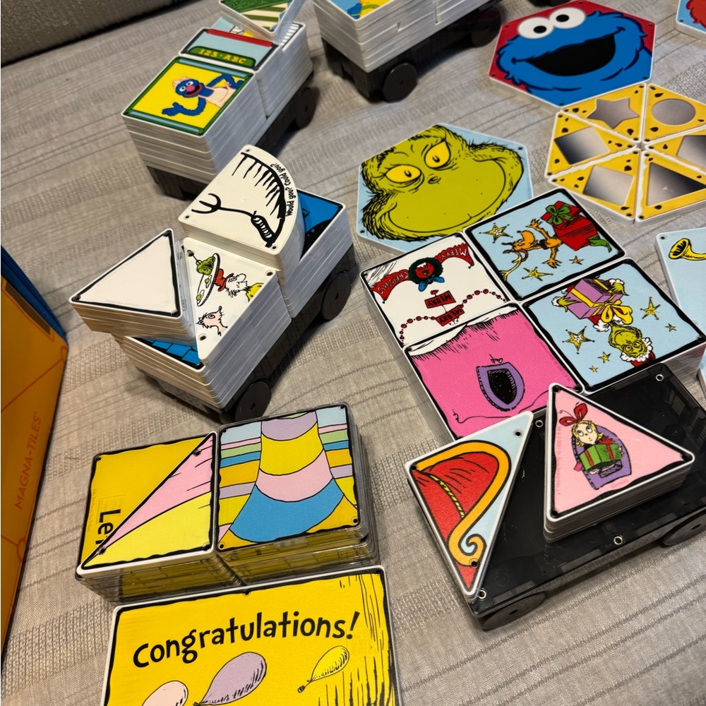 Magna-tile bundle #4 - Picture 3 of 10